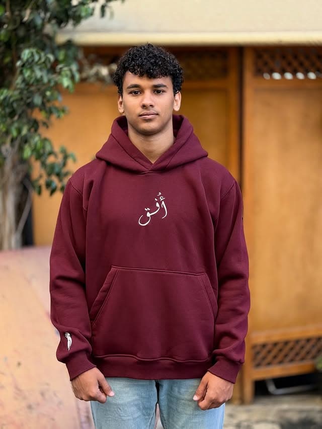 هودي أحمر جريء 4