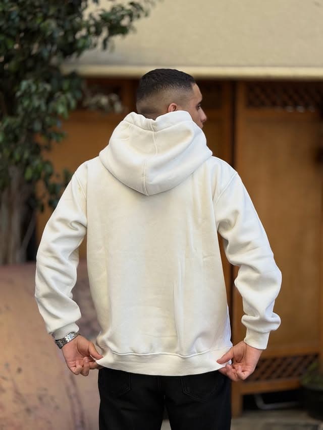 هودي أبيض بسيط 3